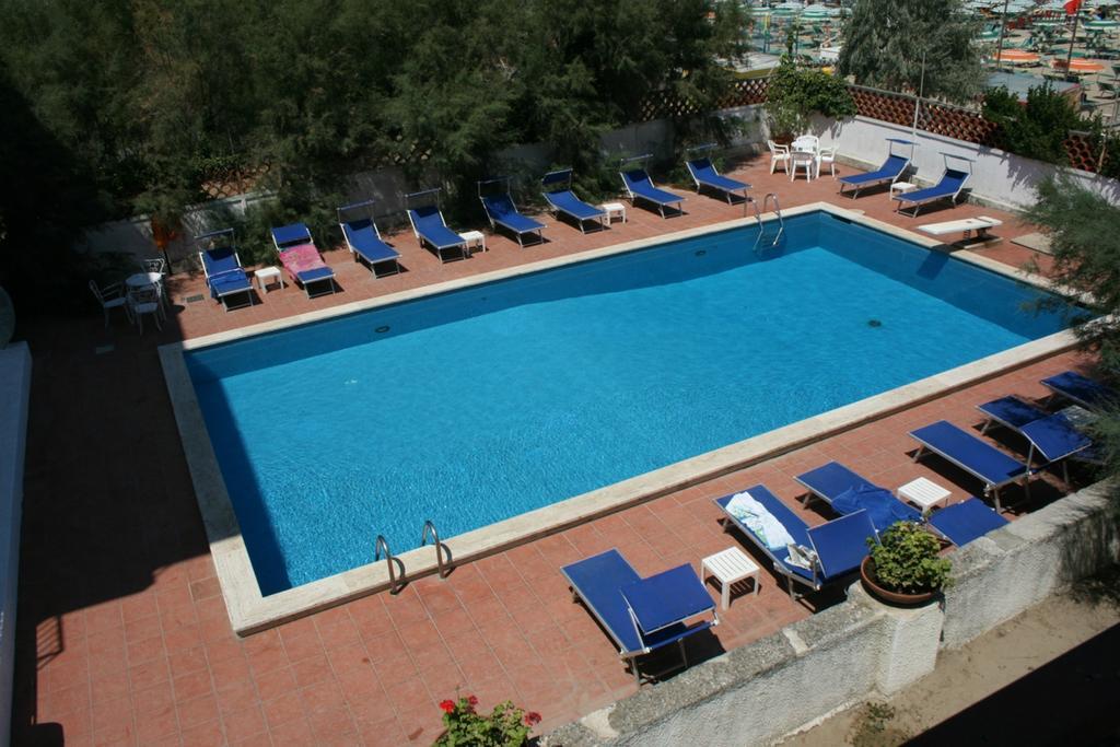 Hotel Villa Furia เบลลาเรีย-อีเจอา มารีนา ภายนอก รูปภาพ